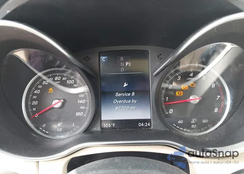 2017 Mercedes-Benz C 300 Luxury/Sport z USA, uszkodzony, nr VIN 55SWF4JB7HU179844